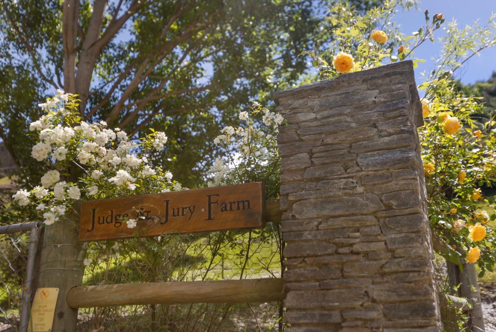 Judge & Jury Farm Retreat Villa Gibbston Luaran gambar