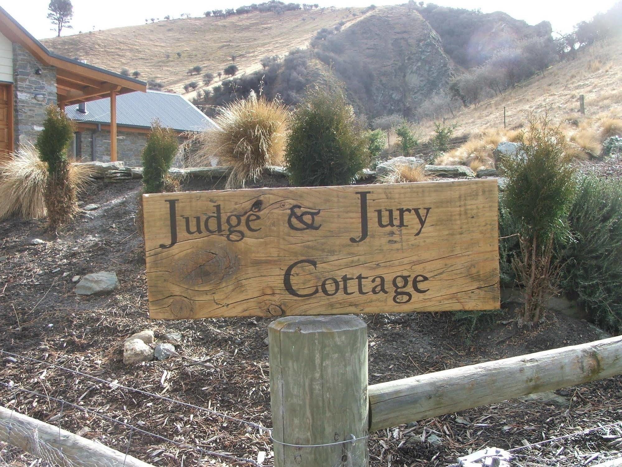Judge & Jury Farm Retreat Villa Gibbston Luaran gambar